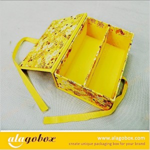 shirt packaging with divider